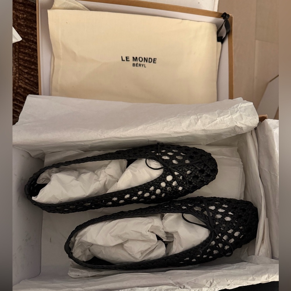 LE MONDE BÉRYL Black Leather Woven Ballet Flats